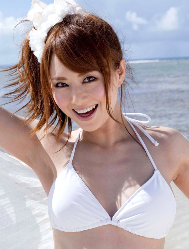 沙滩游玩の姐姐