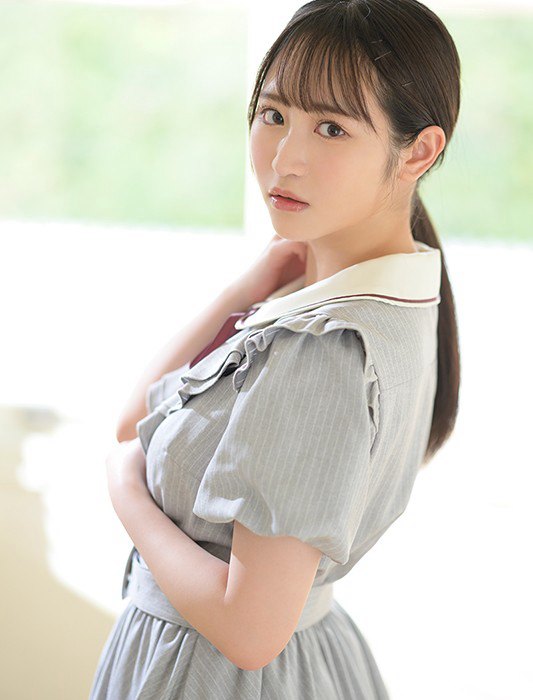 18岁的温柔女孩