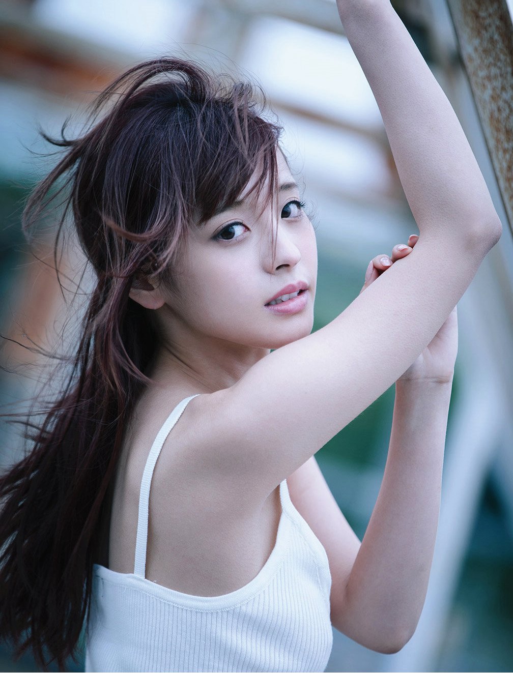 天台上的气质少女