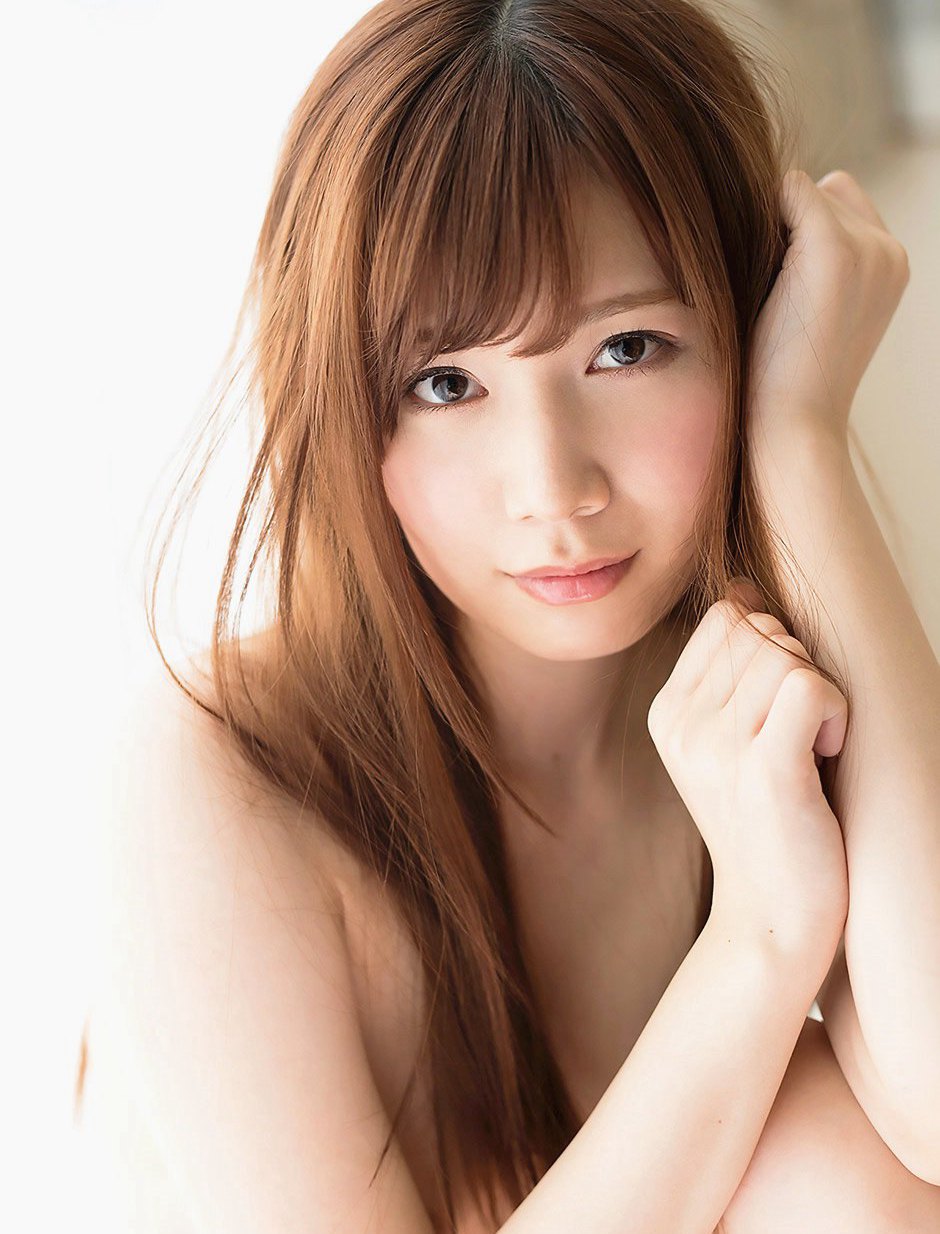 居家de轻松时刻的小女孩