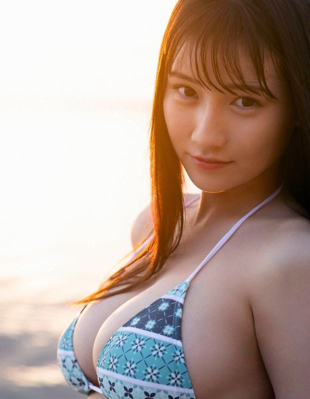 1st Photobook Ria