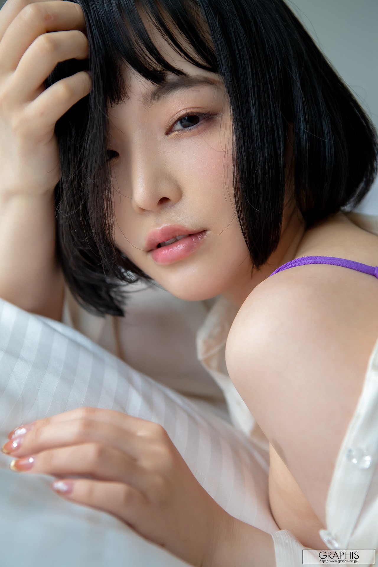 三宫椿写真图集—紫色睡衣下的性感身姿